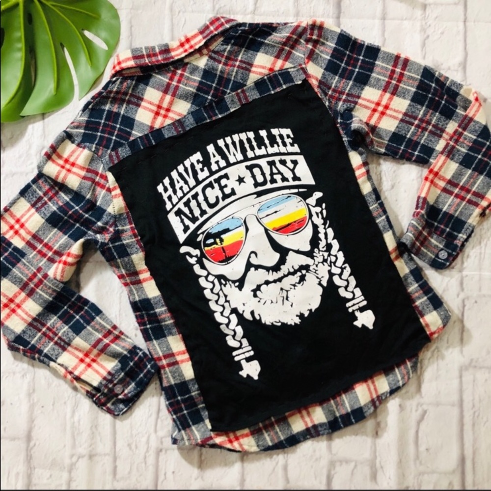 ⭐️SOLD⭐️ Band T Flannel